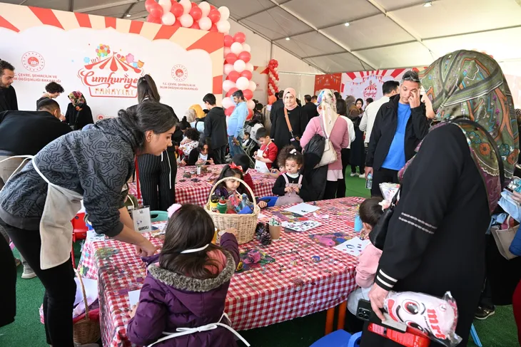 Malatya’da Cumhuriyet Panayırı neşeye ortak oldu